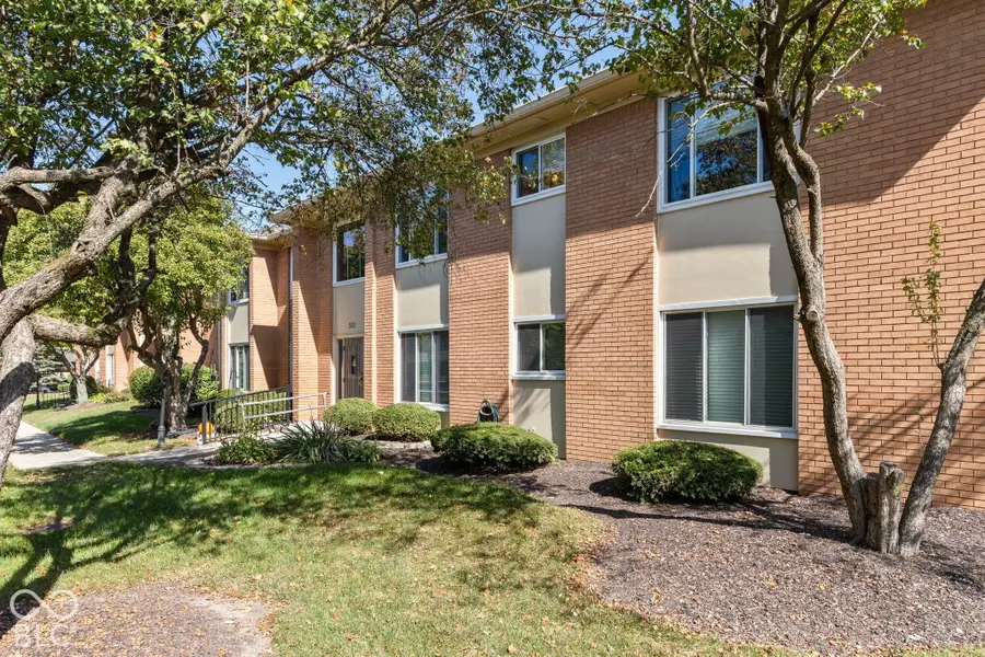 581 W Hunters Drive #C, Carmel, IN 46032 - #2