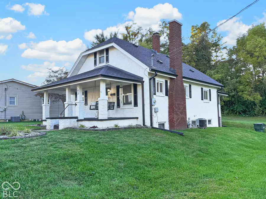 202 S Benton Street, Brownstown, IN 47220 - #2