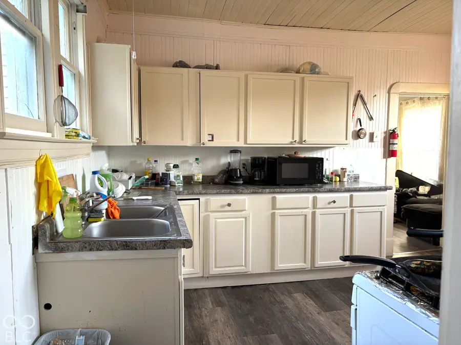 209 Hamilton Street, Crawfordsville, IN 47933 - #2