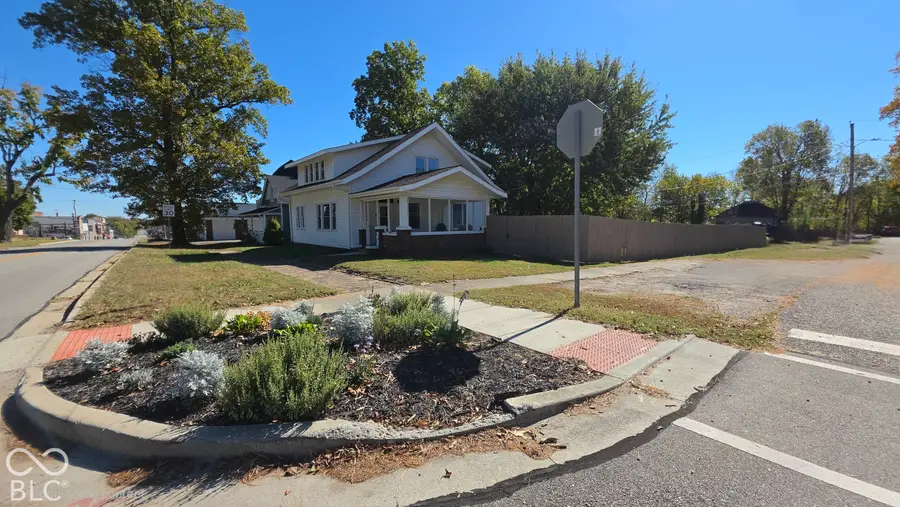 214 W 2nd, Veedersburg, IN 47987 - #2