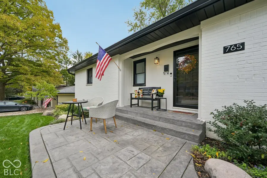 765 W Pine Street, Zionsville, IN 46077 - #3