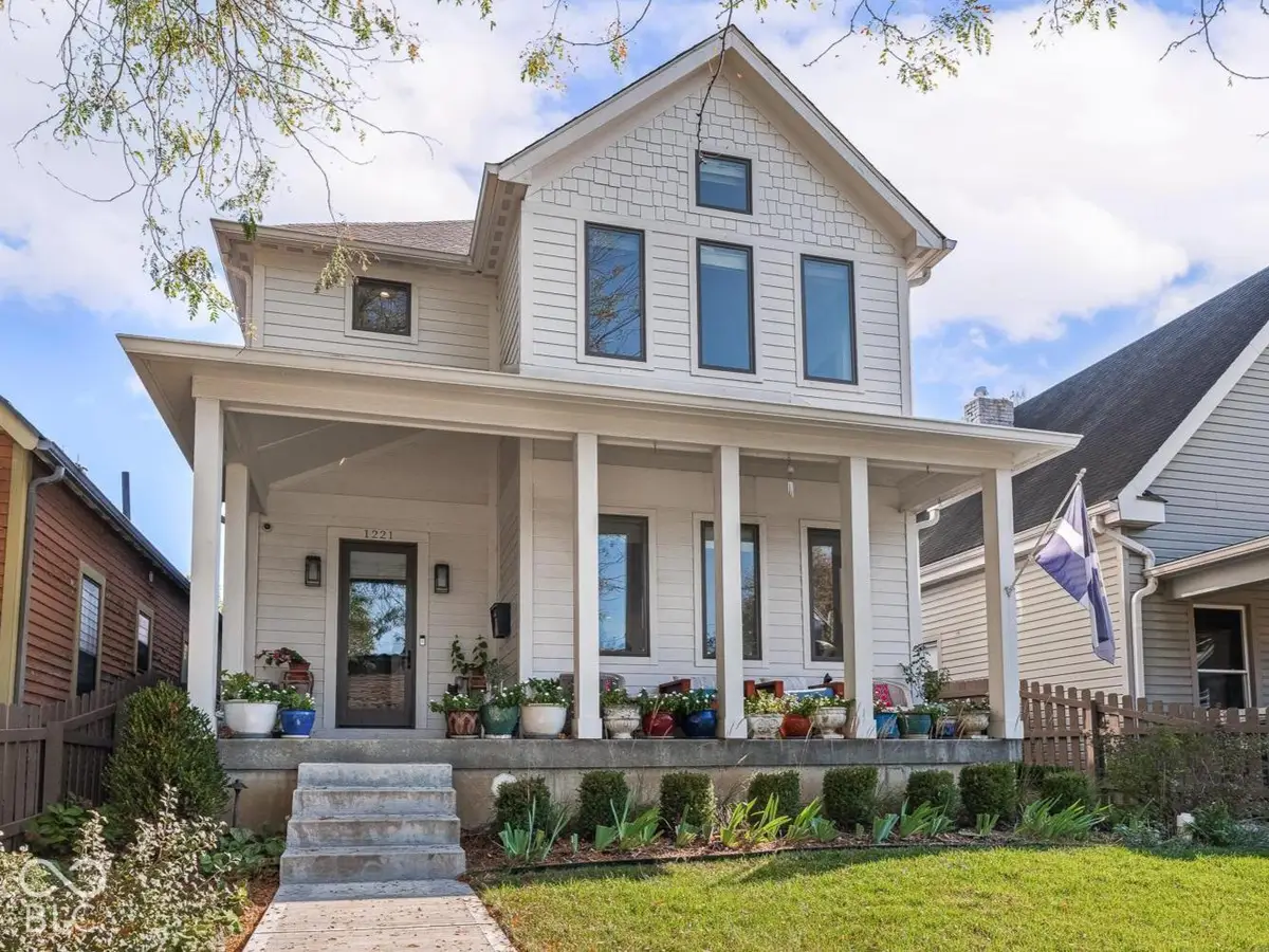1221 N Beville Avenue, Indianapolis, IN 46201 - #1