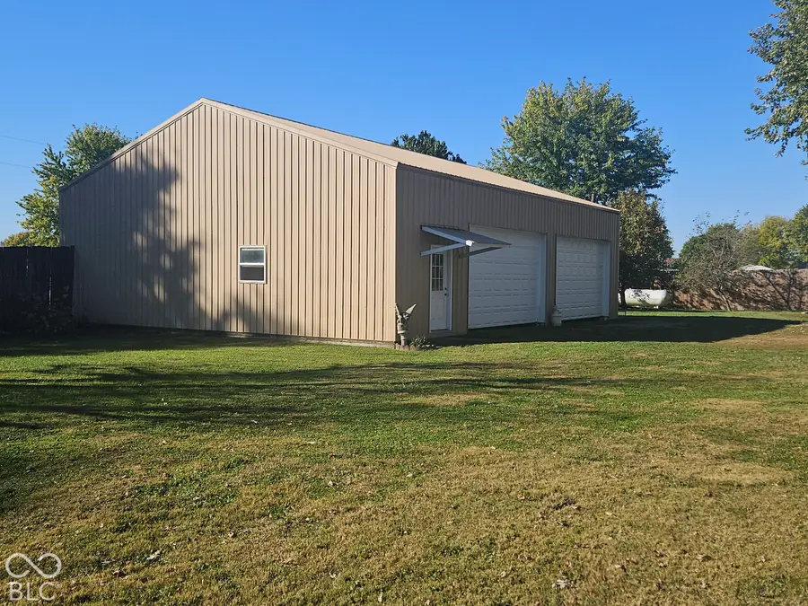 657 N 350 W, Shelbyville, IN 46176 - #3