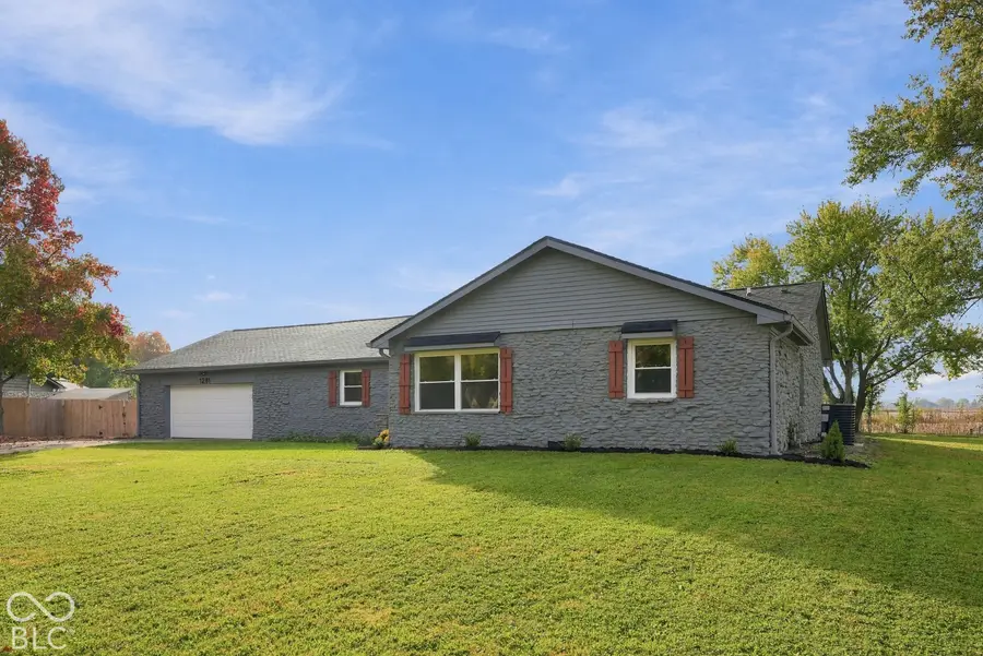 1281 Fox Trail Drive E, New Palestine, IN 46163 - #2