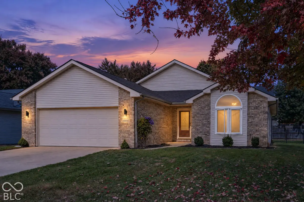 5886 Regency Drive, Columbus, IN 47203 - #1