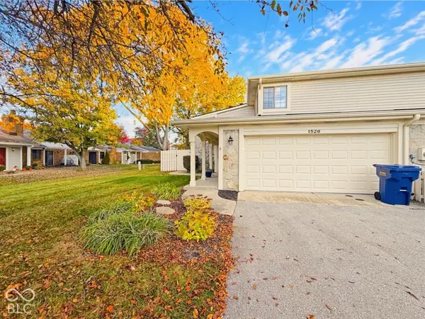 1526 Roanoke Drive, Zionsville, IN 46077