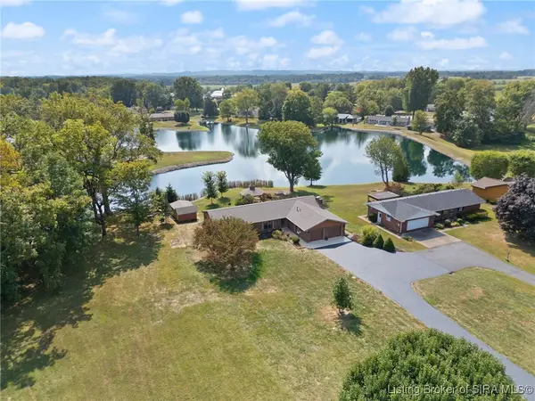 2207 W Robin Road, Scottsburg, IN 47170