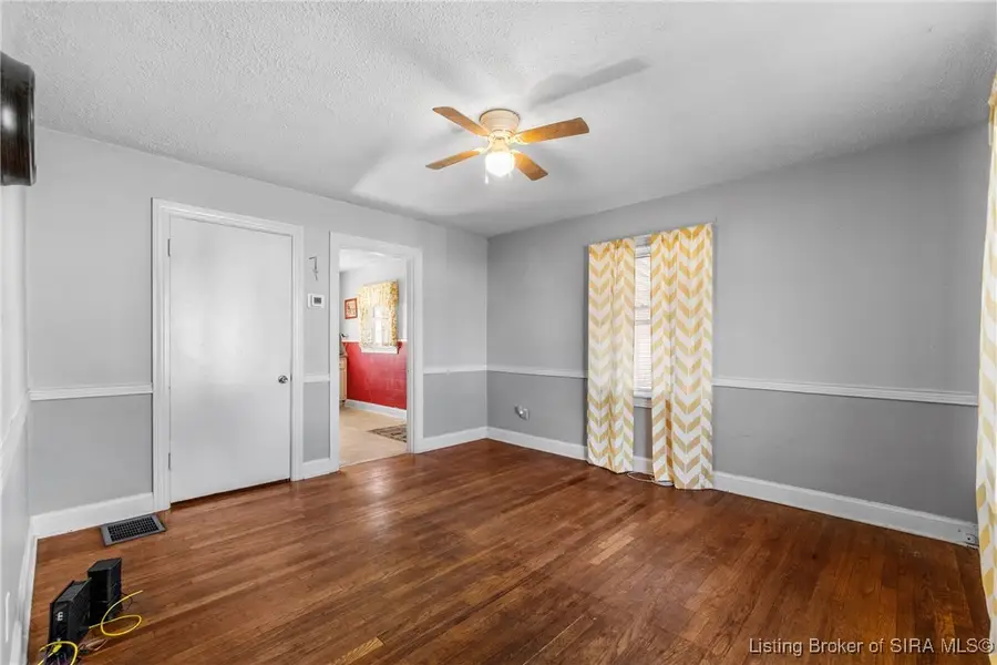 524 Andalusia Avenue, Clarksville, IN 47129 - Image #3