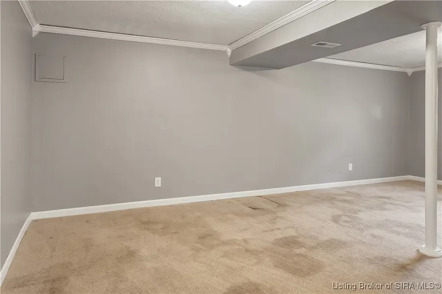 374 Briarwood Lane, Bedford, IN 47421 - Image #3