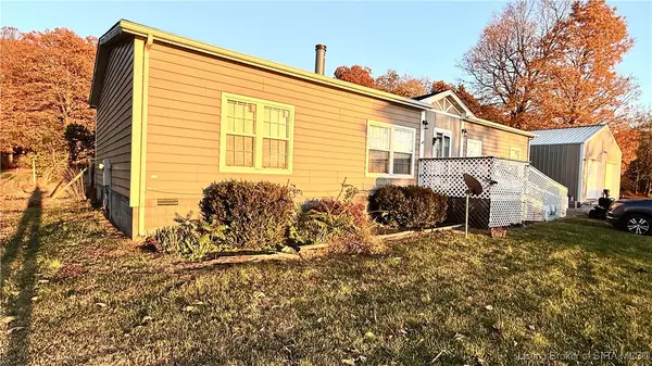 8410 Valley City Mauckport Road Sw, Mauckport, IN 47142