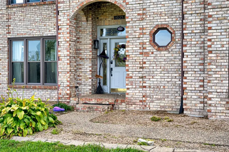 1625 Old State Road, Henryville, IN 47126 - Image #3