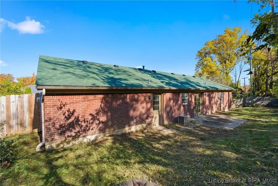 61 Wolfe Trace Court, New Albany, IN 47150 - Image #2