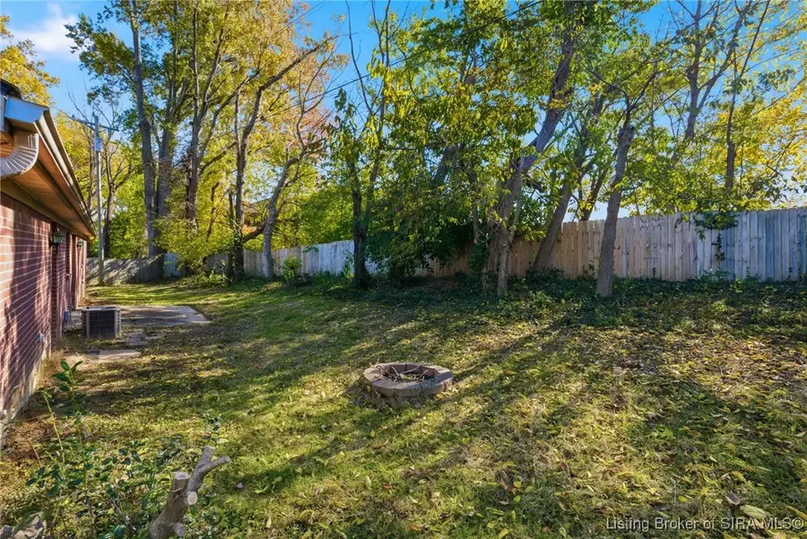 61 Wolfe Trace Court, New Albany, IN 47150 - Image #3