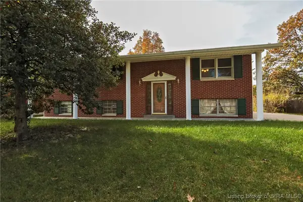 2261 Buckeye Drive, Clarksville, IN 47129