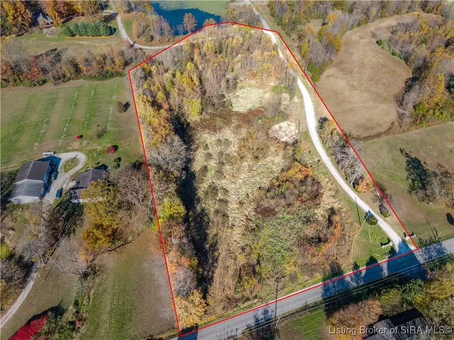 329 E Cutshall Road, Austin, IN 47102 - Image #2