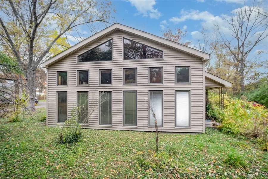 628 W Utica Street, Sellersburg, IN 47172 - Image #3