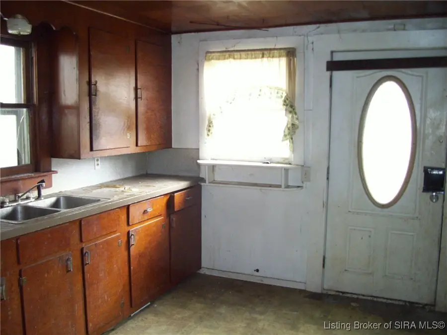 1104 Ekin Avenue, New Albany, IN 47150 - Image #3