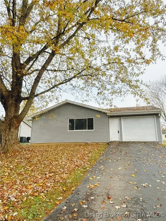 526 Pilgrim Way, Salem, IN 47167