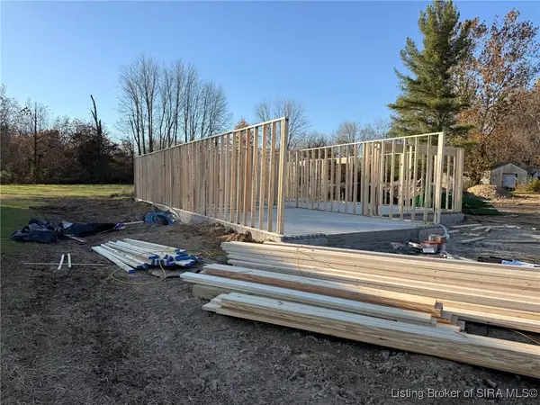 1166 S Riley Drive, Scottsburg, IN 47170