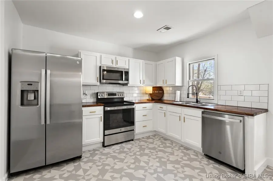 207 N Maple Street, Corydon, IN 47112 - Image #2