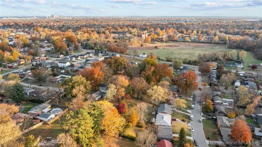 2424 Stover Drive, New Albany, IN 47150 - Image #2