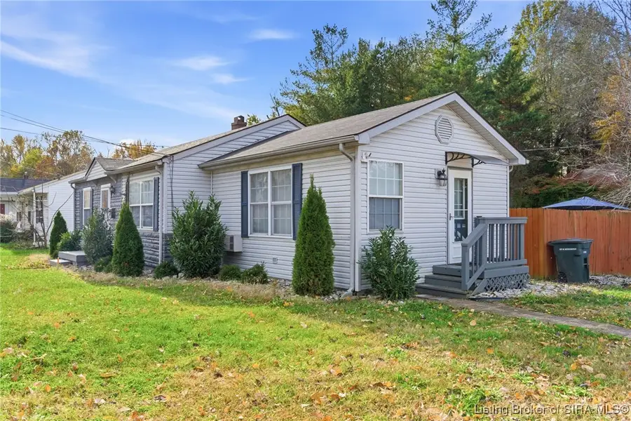 608 Crestview Court, Jeffersonville, IN 47130 - Image #2