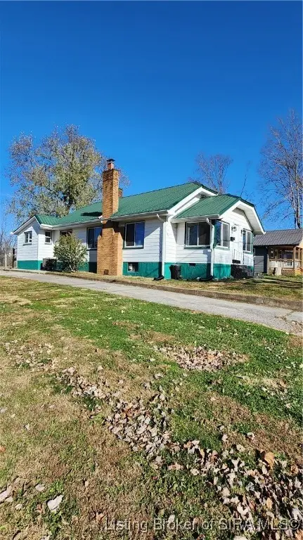 804 E Smith Street, Salem, IN 47167 - Image #1