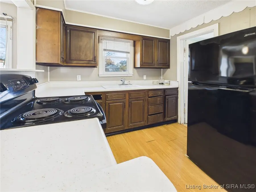 363 Popp Avenue, Sellersburg, IN 47172 - Image #2