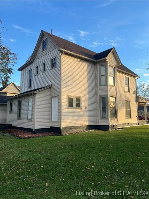 322 E Harrison Street, Oakland City, IN 47660 - Image #1