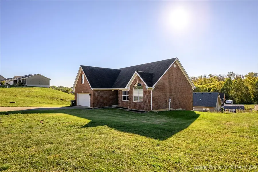 2817 Horse Trail Road, Jeffersonville, IN 47130 - Image #2