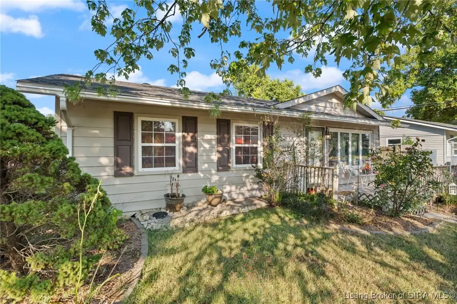 826 Sandra Drive, Jeffersonville, IN 47130 - Image #2