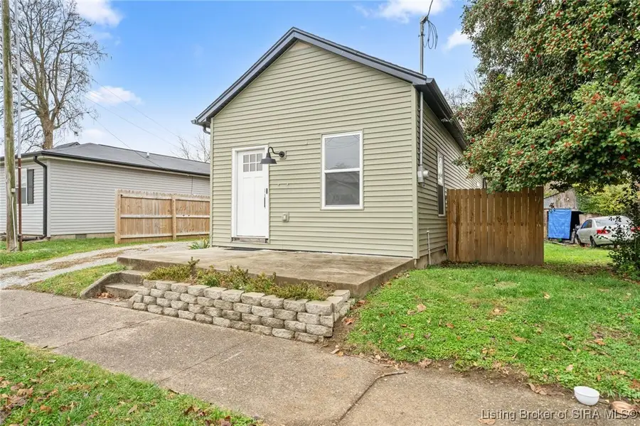 917 Fulton Street, Jeffersonville, IN 47130 - Image #2