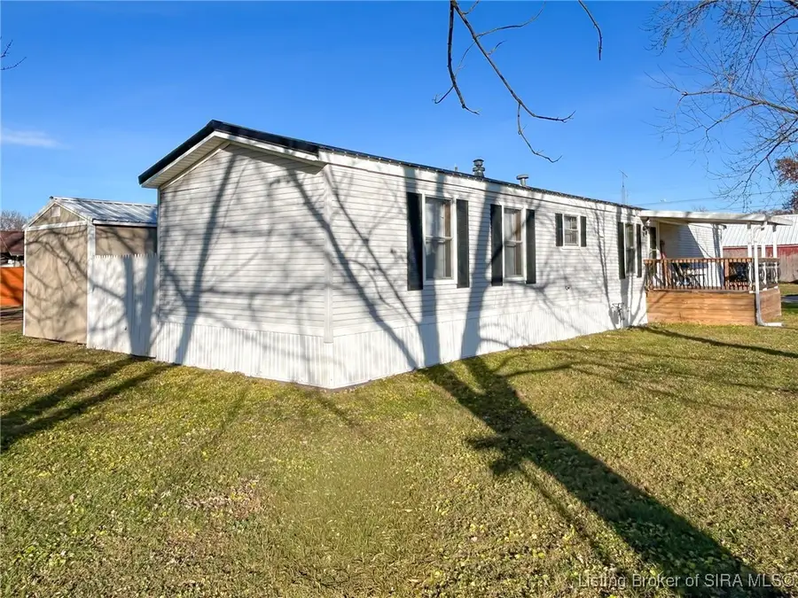 374 Worthington Street, Worthington, IN 47471 - Image #2