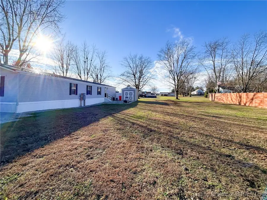 374 Worthington Street, Worthington, IN 47471 - Image #3