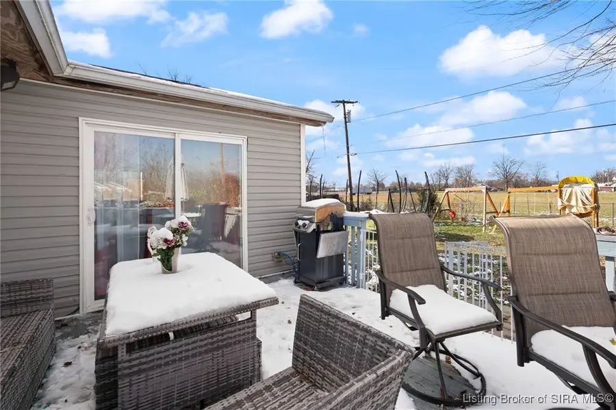 542 Kay Avenue, Sellersburg, IN 47172 - Image #2