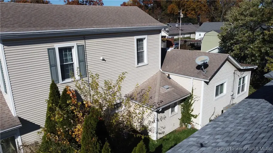 1126 Myrtle Avenue, New Albany, IN 47150 - Image #2