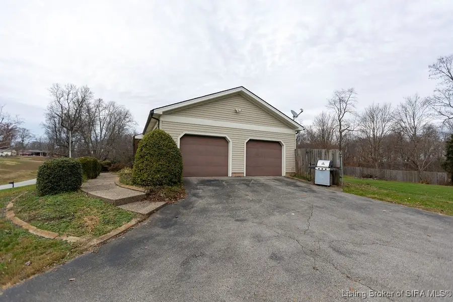 3720 Flemar Drive, Floyds Knobs, IN 47119 - Image #3
