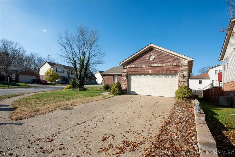 3807 Homestead Drive, New Albany, IN 47150 - Image #3