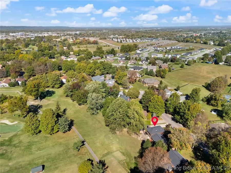 1605 Tall Oaks Drive, Jeffersonville, IN 47130 - Image #2