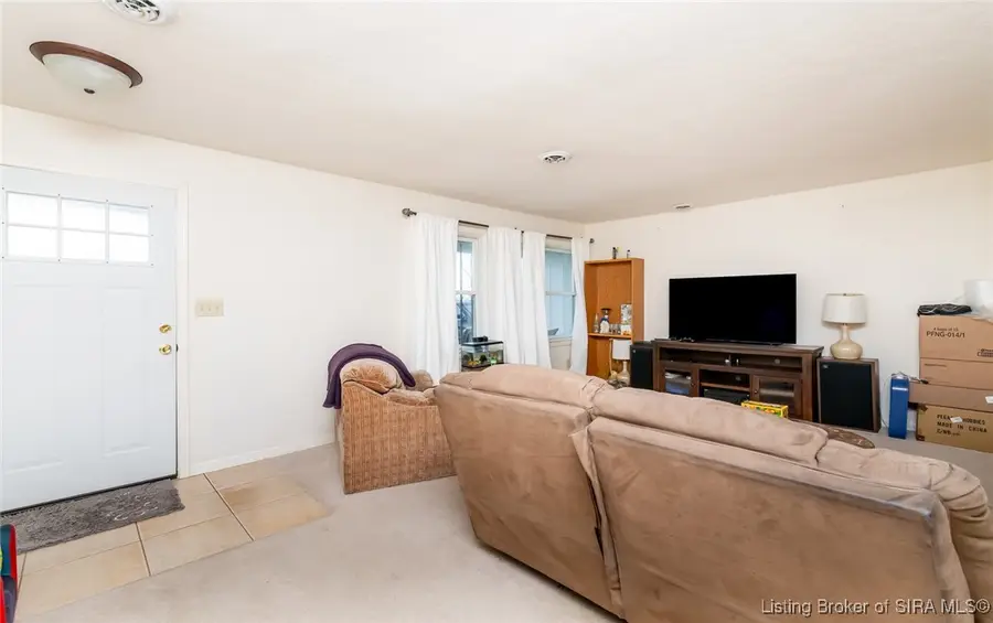 521 S Cardinal Lane, Scottsburg, IN 47170 - Image #3