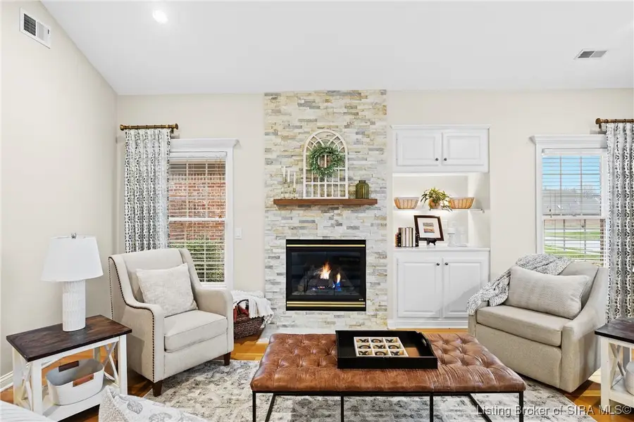 2714 Quail Chase Drive, Sellersburg, IN 47172 - Image #2