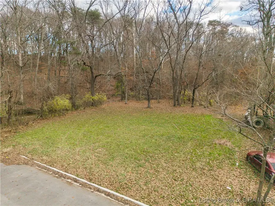 312 Pimlico Drive, New Albany, IN 47150 - Image #2