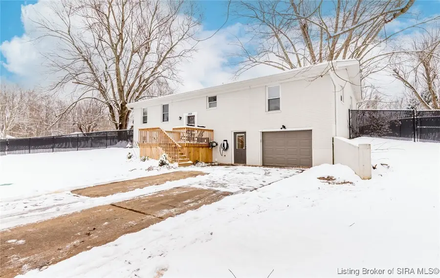 2828 Andrea Drive, Floyds Knobs, IN 47119 - Image #2