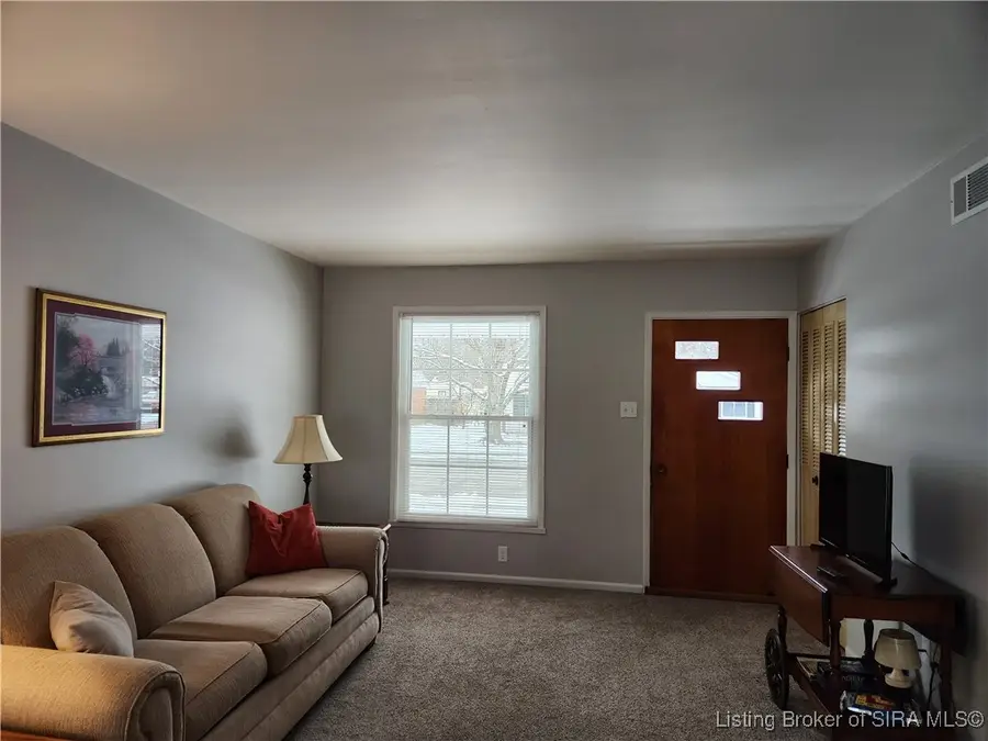 1201 Spruce Drive, Jeffersonville, IN 47130 - Image #2