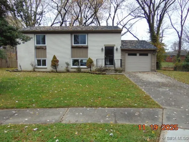 211 Lawn Court, New Albany, IN 47150 - Image #1