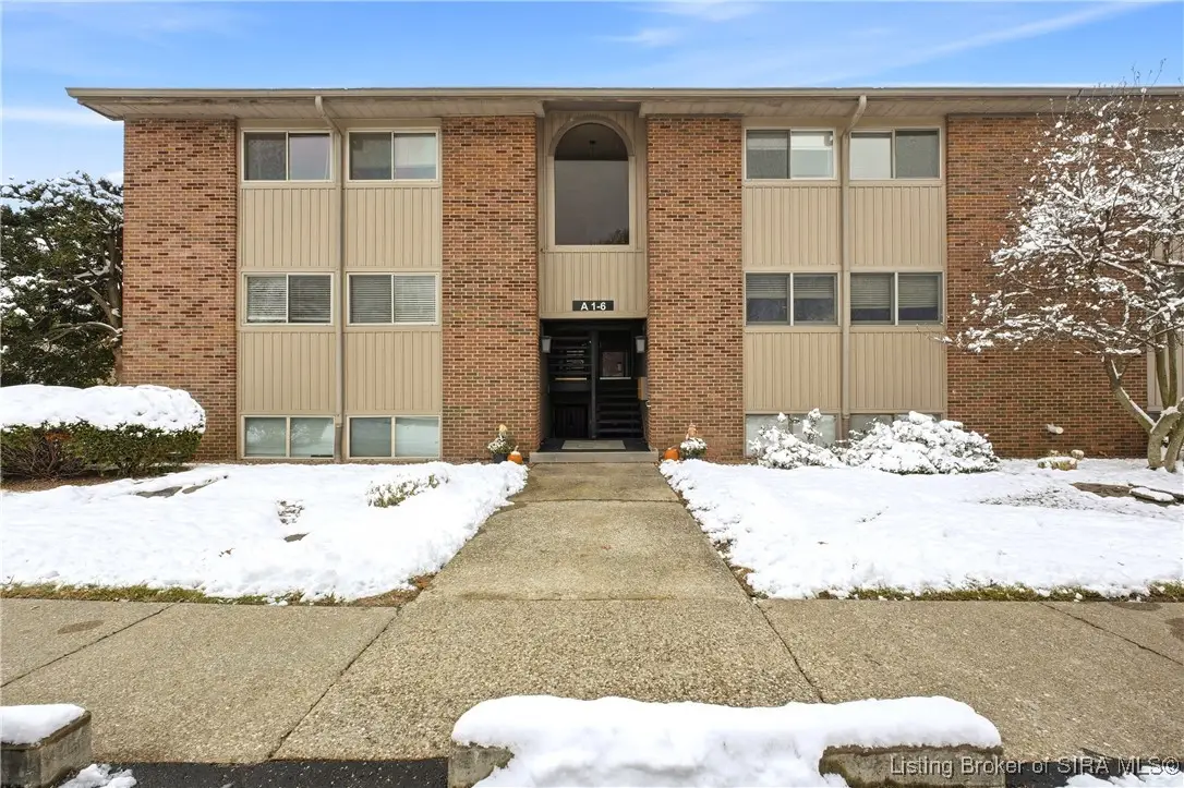 5 Lakeshore Drive, Clarksville, IN 47129 - Image #1