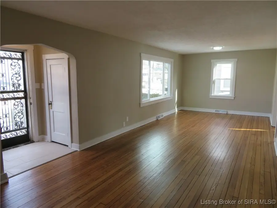 1713 Twin Oaks Drive, New Albany, IN 47150 - Image #2