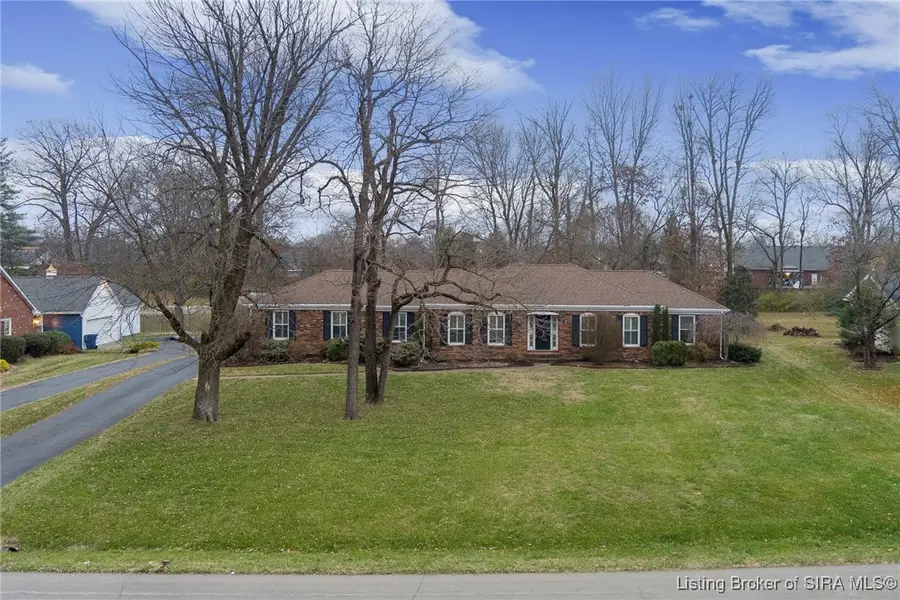740 S Forrest Drive, Sellersburg, IN 47172 - Image #2