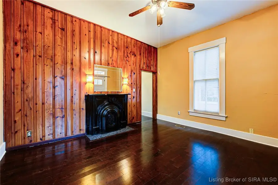 1817 E Oak St, New Albany, IN 47150 - Image #2