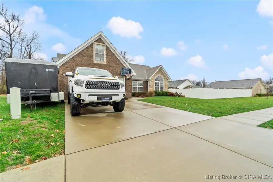 2031 Snyder Drive, Jeffersonville, IN 47130 - Image #3